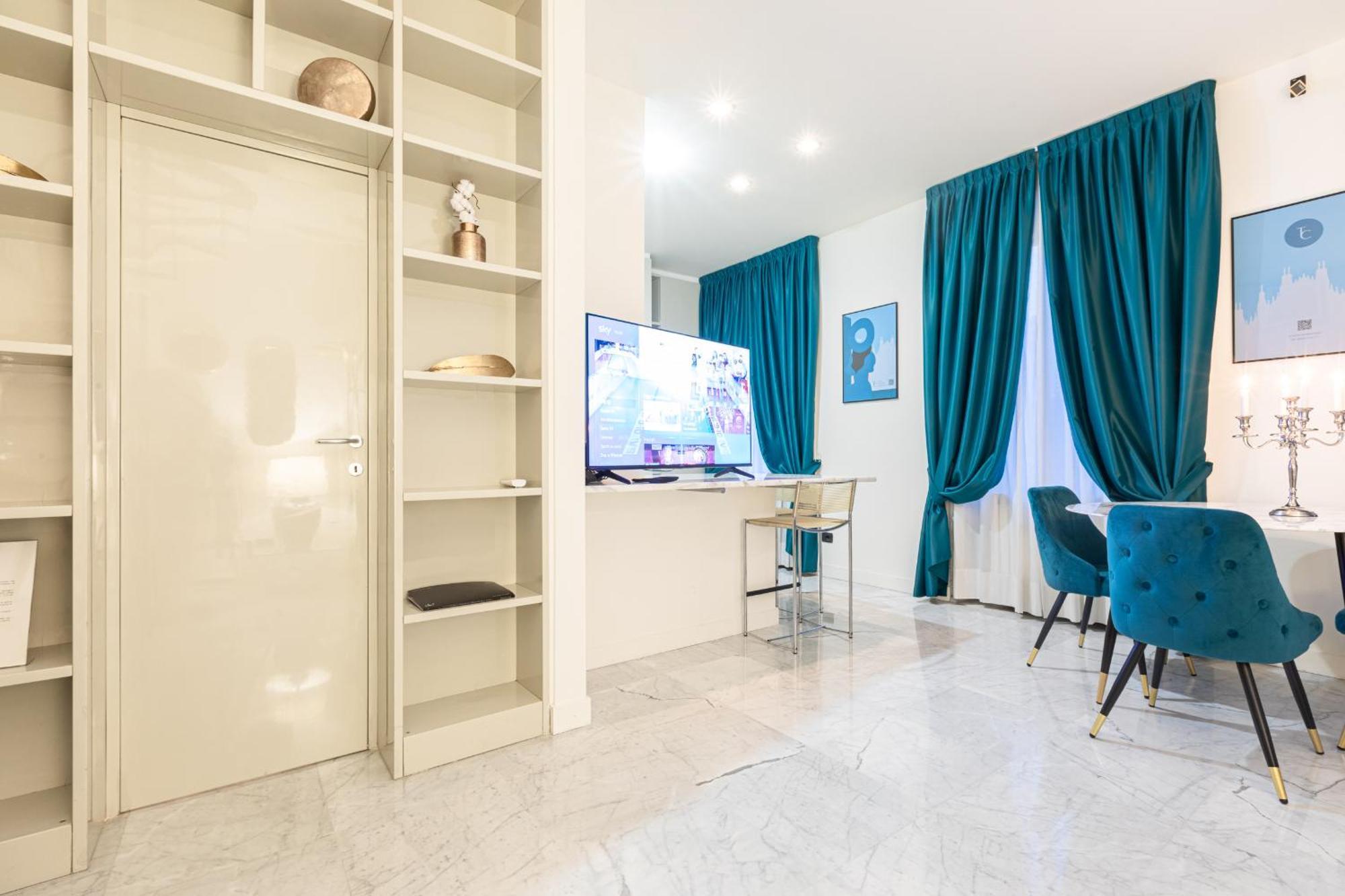 Monte Napoleone Split-Level Terrace Apartment - Top Collection Milan Luaran gambar
