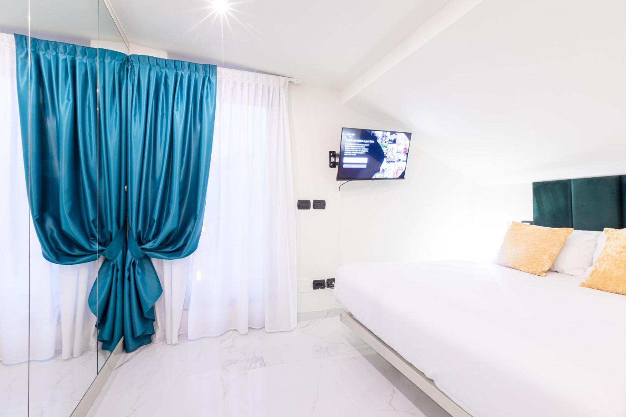Monte Napoleone Split-Level Terrace Apartment - Top Collection Milan Luaran gambar